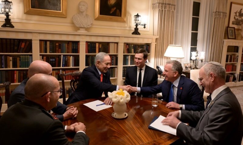 ויטקוף קושנר ונתניהו, הלילה בוושינגטון [צילום: אבי אוחיון, לע"מ]