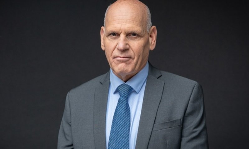 בצלאל מכליס. "תמונת מצב אמינה בזמן אמת" [צילום: מיכה בריקמן]