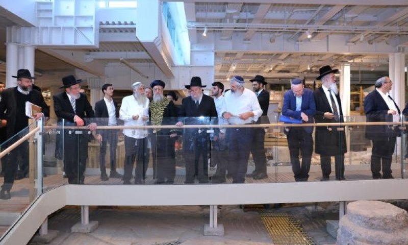 סמכות מיוחדת לרב הכותל [צילום: הקרן למורשת הכותל המערבי]