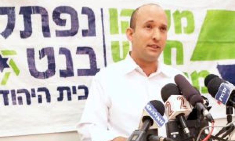 נפתלי בנט. מעדיף מיקרופונים אחרים [צילום: פלאש 90]