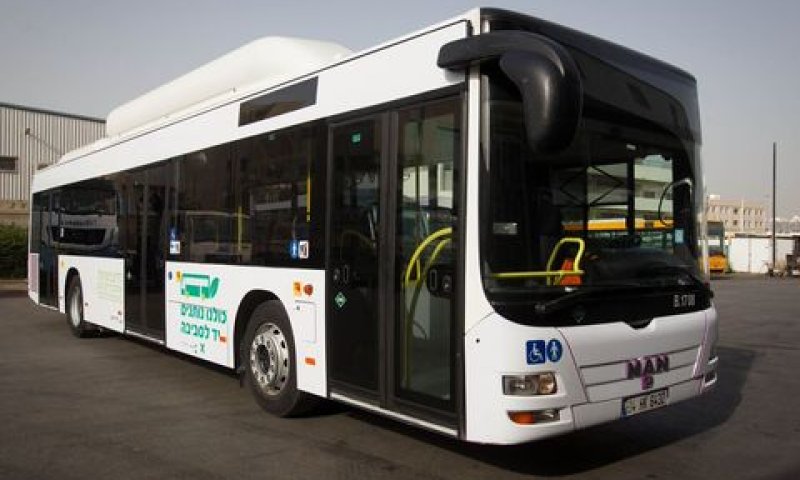 אוטובוס מונע בגז [צילום: שוקה כהן]