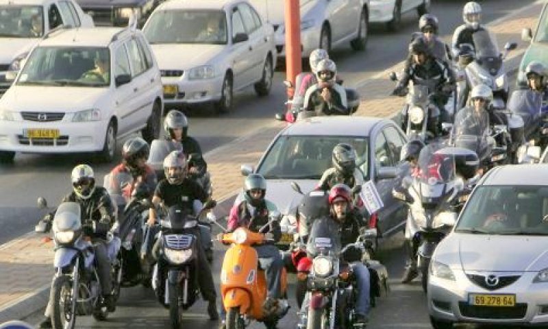 אופנועים. ביטוח בתעריף קיים[צילום: פלאש 90]
