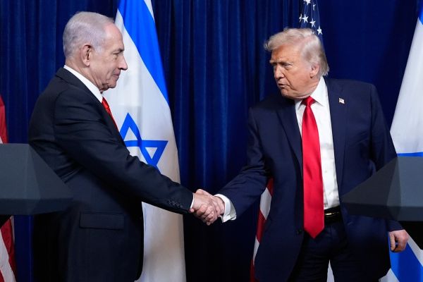[צילום: אלכס ברנדון/AP]