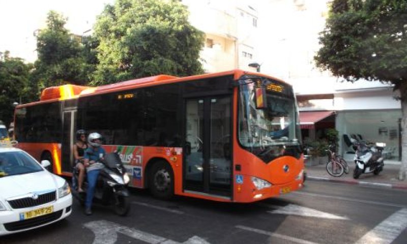 אוטובוס חשמלי של דן [צילום: איתמר לוין]