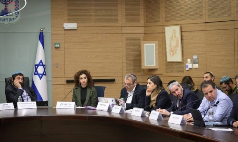 סוכות נגד "הארץ" [צילום: נועם מושקוביץ/דוברות הכנסת]