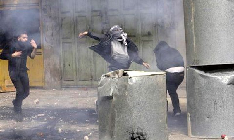 התפרעויות פלשתינים בחברון [צילום: AP]