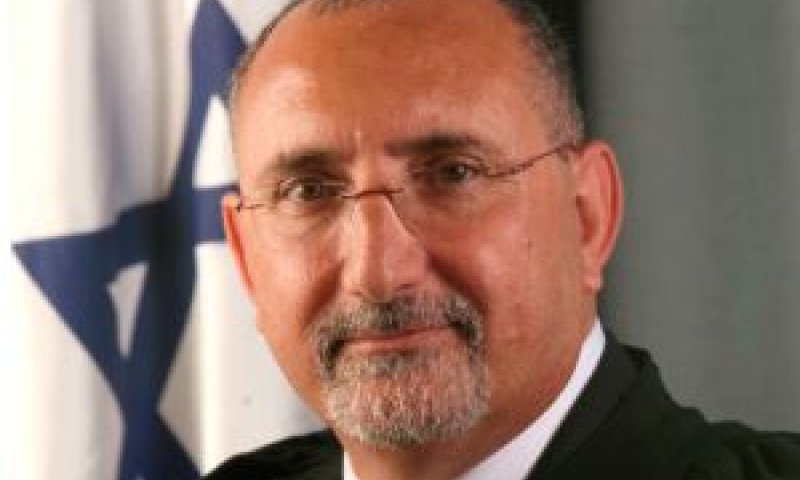 שוחט. בראש הוועדה [צילום: בוצ'צ'ו]