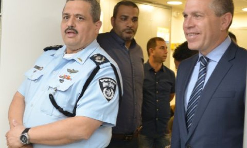 ארדן ואלשיך. לחזור לתלם [צילום: פלאש 90]
