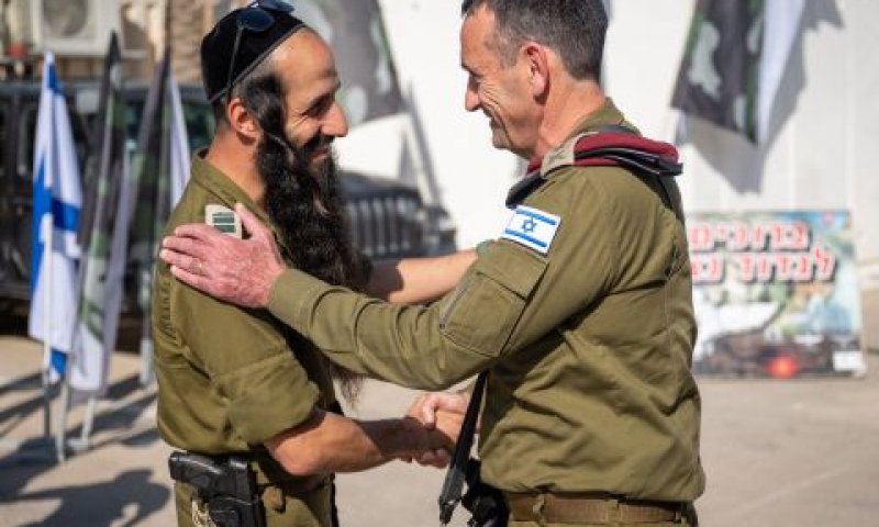מפגש עם הלוחמים [צילום: דובר צה"ל]