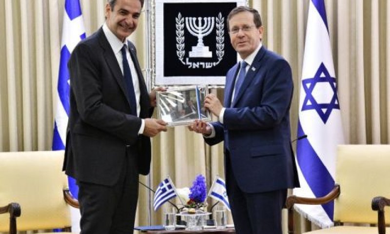 הרצוג ומיצוטאקיס [צילום: חיים צח/לע"מ]