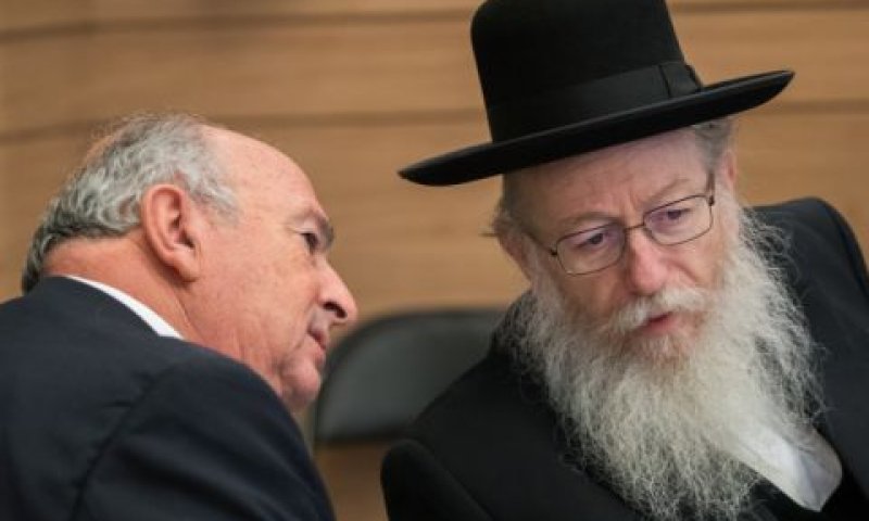 אלאלוף בקריאת אזהרה לליצמן [צילום: יונתן זינדל/פלאש 90]