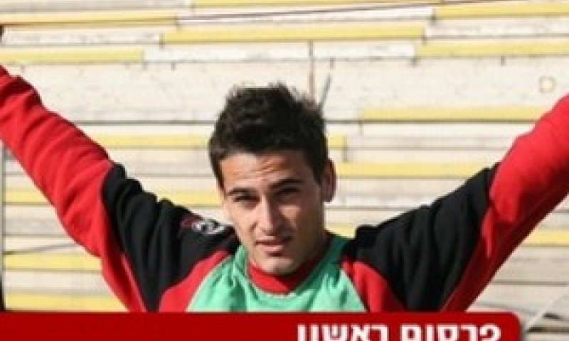סיכם במכבי ת"א. בוזגלו [צילום: ONE]