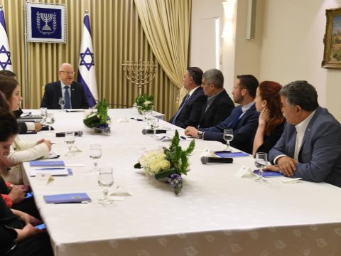 סיעת העבודה בבית הנשיא [צילום: מארק ניימן/ לע"מ]