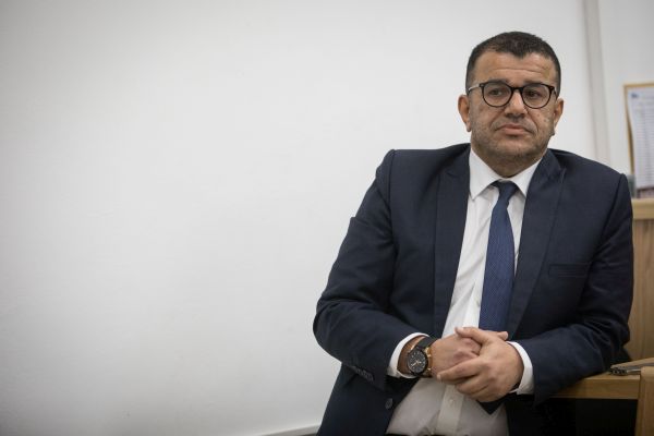 מרום בעדותו בתיק פישר [צילום: נועם רבקין-פנטון/פלאש 90]