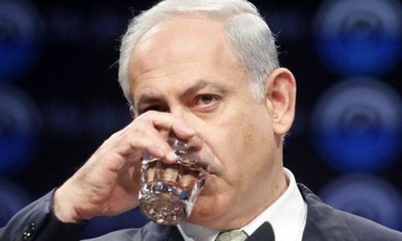 נתניהו. שלמו יותר על כל כוס מים [AP]