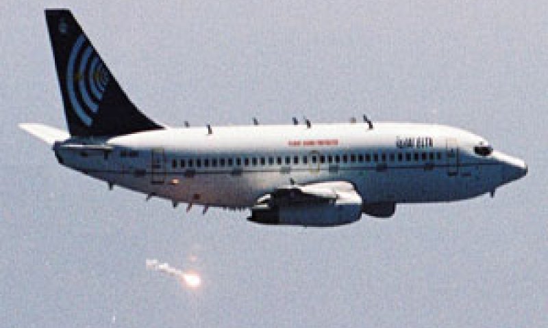 שיגור חי של אמצעי ההטעייה מבואינג-737 [צילום: התעשיה האווירית]