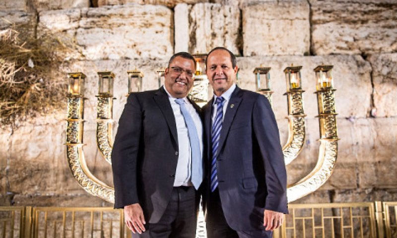 ברקת וליאון בכותל. שינוי מדיניות האכיפה [צילום: אהרון קרוהן/פלאש 90]