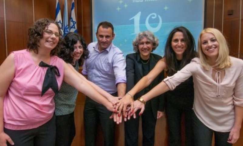 מיכל שטיין, תמר וינטר קמר, ארנה לין, ברק כלב, אורלי אבן זהב ומיה קליימן רוזנטל [צילום: דודי אסולין]