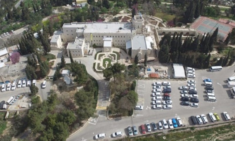 הסכמה שבשתיקה להשלמת הבניה הלא חוקית [צילום: רגבים]