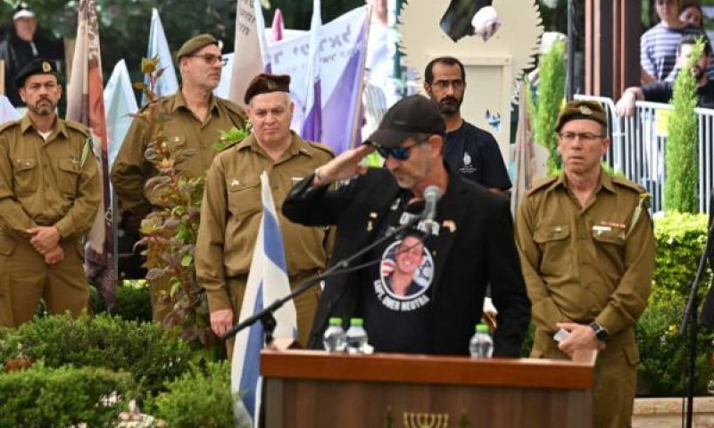 רץ אל האש והגן על אחרים [צילום: פאולינה פטימר]