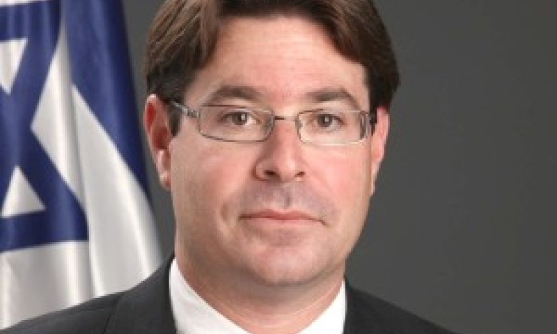 אקוניס. עוד דיון [צילום: יח"צ]