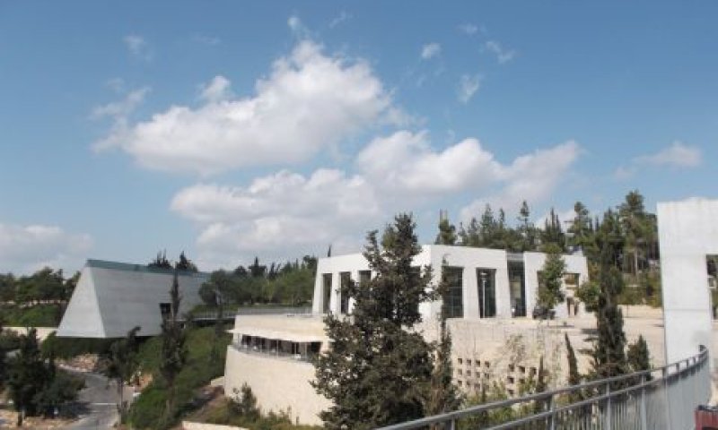 מיליון מבקרים בשנה