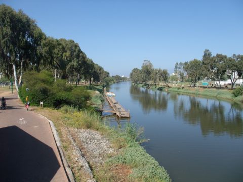 ש"ד ושטרית רצו לבנות בשפך הירקון
