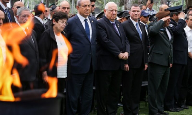 נתניהו בהר הרצל, היום [צילום: עמית שבי, פלאש 90]