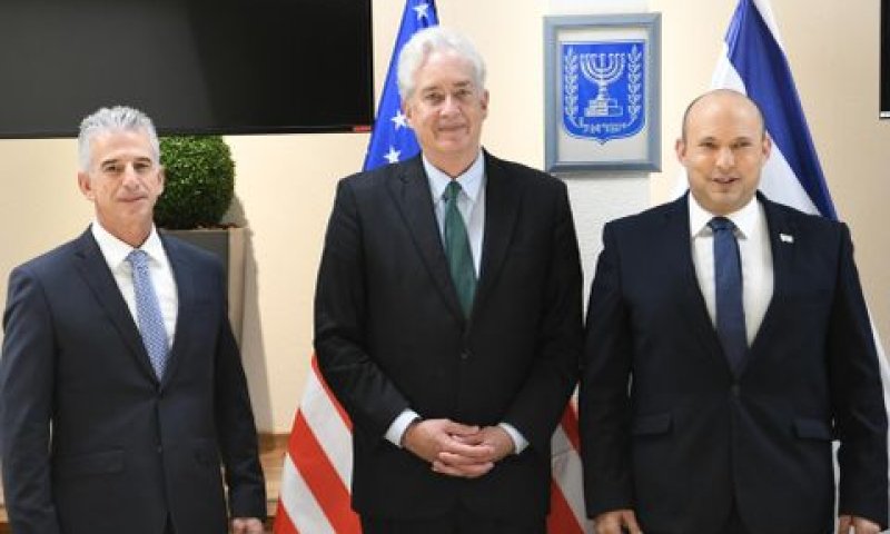 רהN" בנט עם ראש ה-CIA וראש המוסד [צילום: עמוס בן גרשום /לע"מ]
