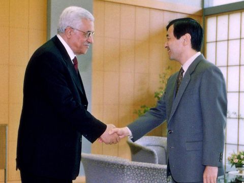 אבו מאזן ויורש העצר היפני [AP]