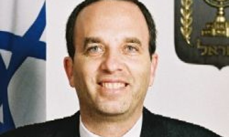 טננבוים. היועץ המשפטי בזמן ההתקשרות [צילום: בוצ&acute;צ&acute;ו]