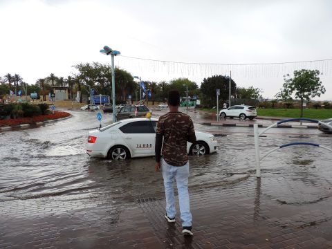 סערת אביב באילת [צילום: עומר כרמון]