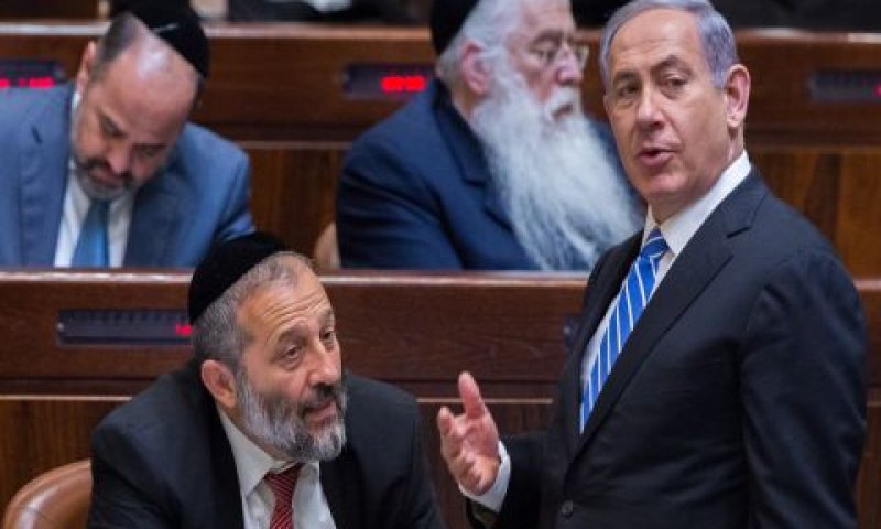 דרעי ונתניהו [צילום ארכיון: יונתן זינדל/פלאש 90]