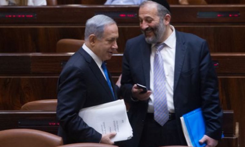 ינסה לשכנע. נתניהו ודרעי [צילום: מרים אלסטר/פלאש 90]