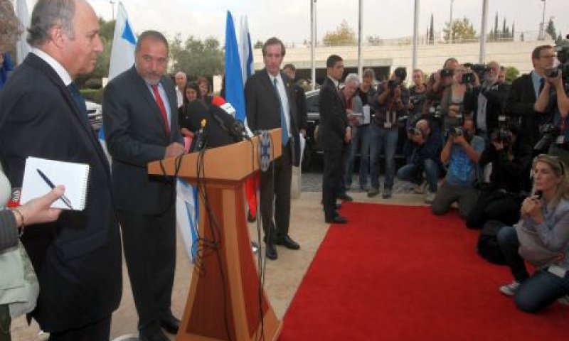 סיקור תקשורתי נרחב של המבצע [צילום: פלאש 90]