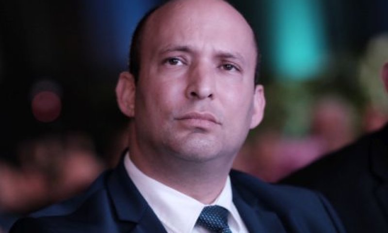 בנט. ממתין למנדלבליט [צילום: תומר נויברג/פלאש 90]