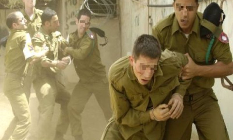התעללות בחיילים או טענות שווא? [צילום אילוסטרציה מתוך הסרט "הבודדים"]