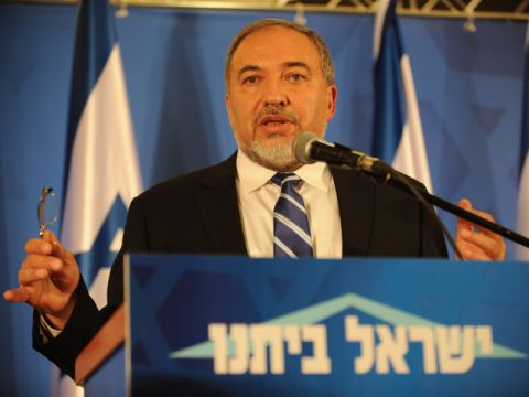 ליברמן. מקבל ההתפטרות "בלב כבד" [צילום: פלאש 90]
