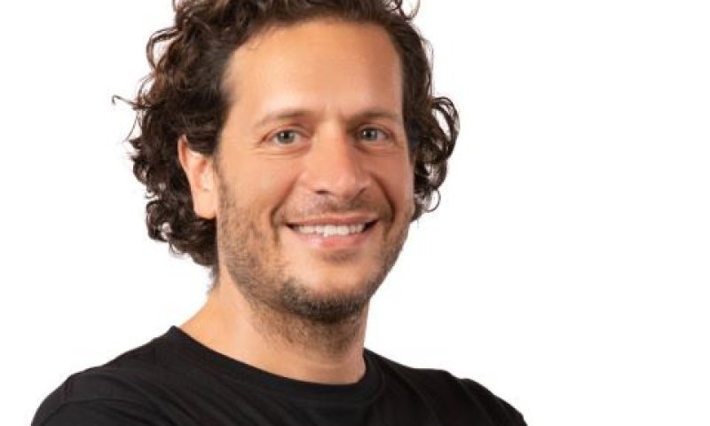 איתן הדאיה [צילום: ניקולס סמירנוב- ארט ספוט]
