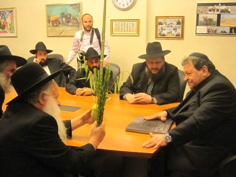 "כבוד הרב, אני כבר בירכתי!"
