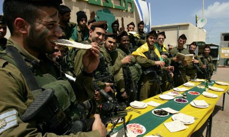 צבא כשר לפסח [צילום: אדי ישראל/פלאש 90]