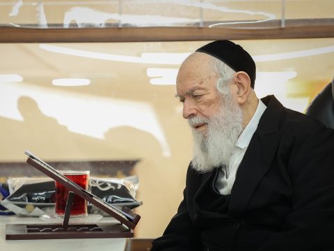 הרב יצחק זילברשטיין [צילום: שלומי כהן/פלאש 90]