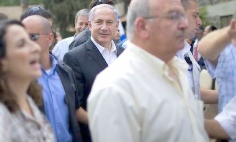 נתניהו בקיבוץ דגניה א', שם קיבלה הממשלה את ההחלטה [צילום: AP]