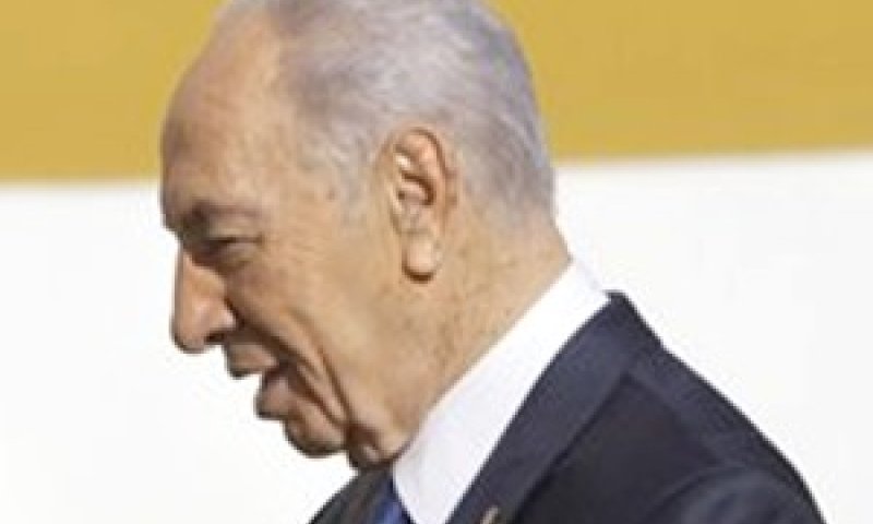 הנשיא פרס ועמיתו הרוסי מדוודב [צילום: AP]