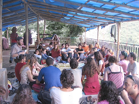 ארז ניר בשיעור יהדות