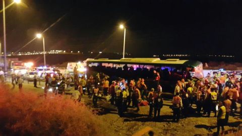 האוטובוס הפגוע [צילום: אורי דיוויס, יוסי קלצקי/איחוד הצלה]