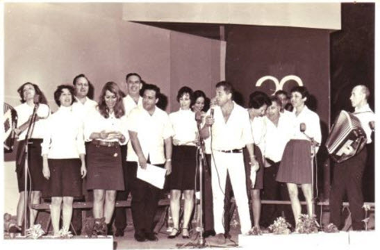 שולמית לבנת בלהקת כרמל [צילום: באדיבות לוסי ארנון]