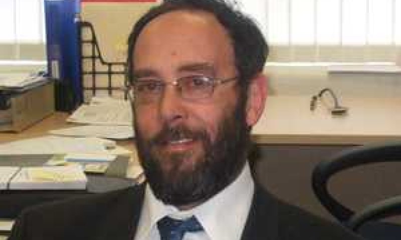פרשקר - מחאת ההורים הביאה להתפטרותו
