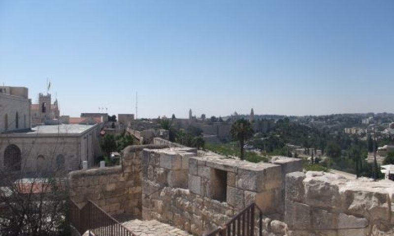 פעילות פילנתרופית במזרח ירושלים