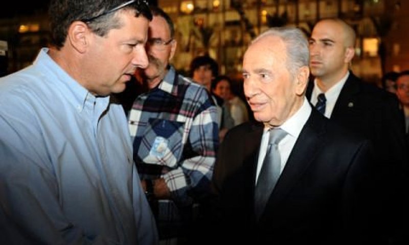 פרס עם יובל רבין [צילום: פלאש 90]